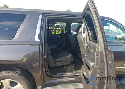 2016 Chevrolet Suburban Lt z USA, uszkodzony, nr VIN 1GNSCHKC6GR112451